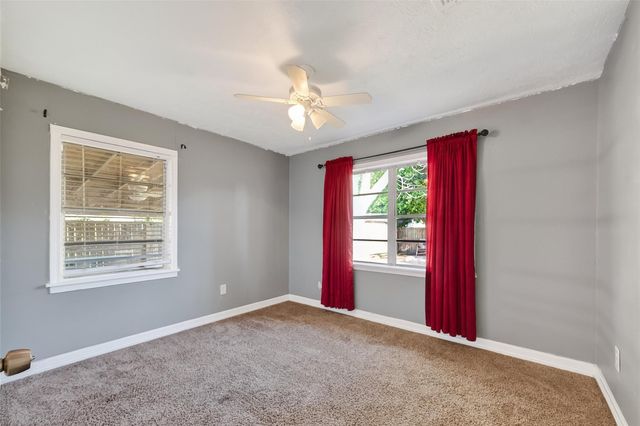 504 N Circle Drive, Baytown, TX 77520