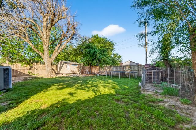 504 N Circle Drive, Baytown, TX 77520