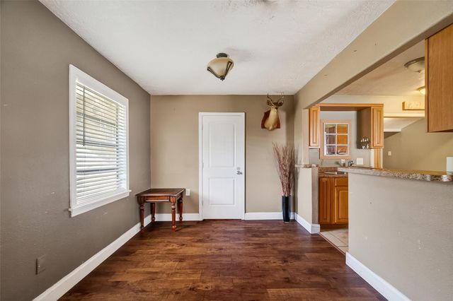 504 N Circle Drive, Baytown, TX 77520