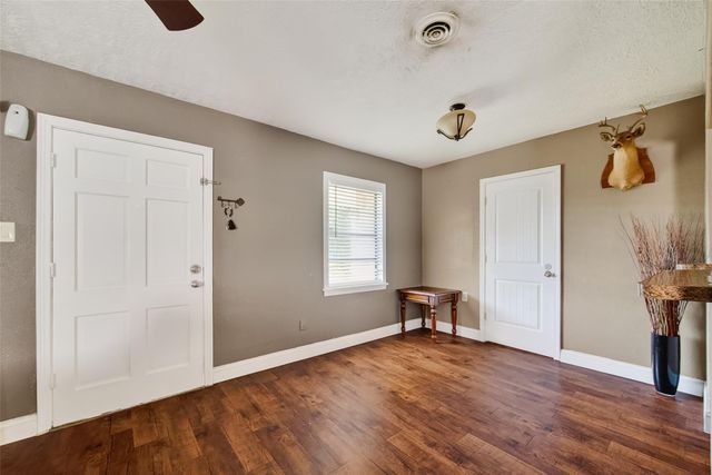 504 N Circle Drive, Baytown, TX 77520