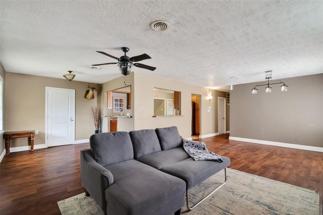 504 N Circle Drive, Baytown, TX 77520