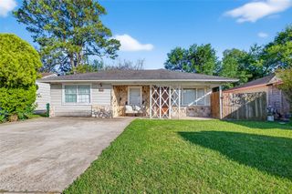 504 N Circle Drive, Baytown, TX 77520