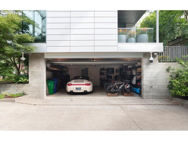 1560 Nw 25TH Ave, Portland, OR 97210
