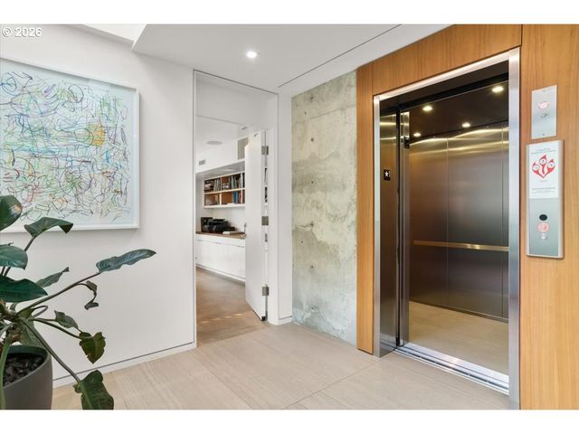 1560 Nw 25TH Ave, Portland, OR 97210