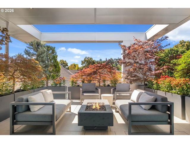 1560 Nw 25TH Ave, Portland, OR 97210