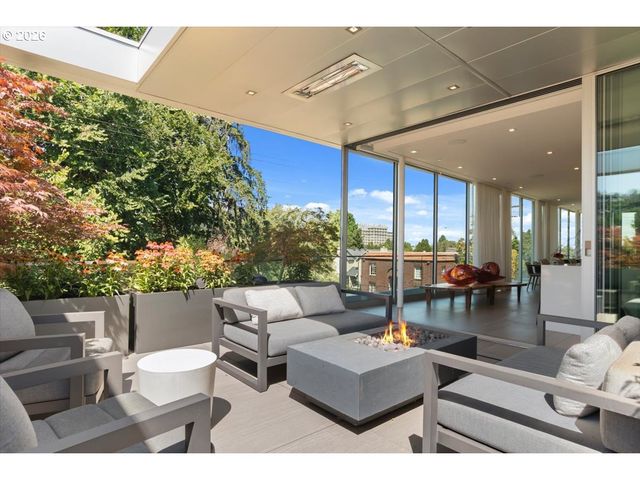 1560 Nw 25TH Ave, Portland, OR 97210