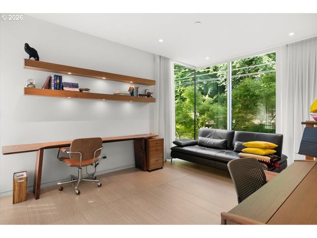 1560 Nw 25TH Ave, Portland, OR 97210