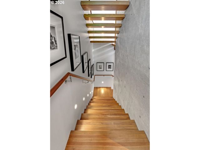 1560 Nw 25TH Ave, Portland, OR 97210
