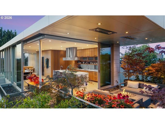 1560 Nw 25TH Ave, Portland, OR 97210