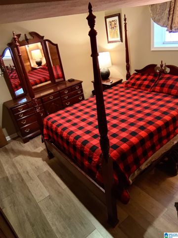 515 E LAKE HILL DRIVE, Talladega, AL 35160
