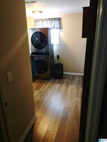 515 E LAKE HILL DRIVE, Talladega, AL 35160