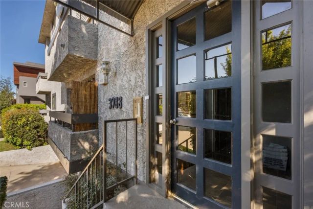 3988 Beethoven Street 9, Los Angeles, CA 90066