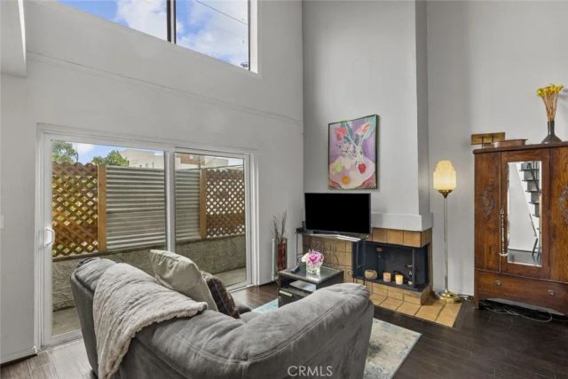 3988 Beethoven Street 9, Los Angeles, CA 90066