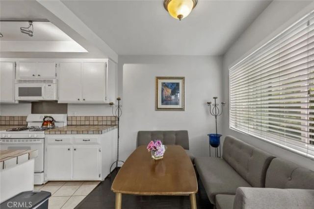 3988 Beethoven Street 9, Los Angeles, CA 90066