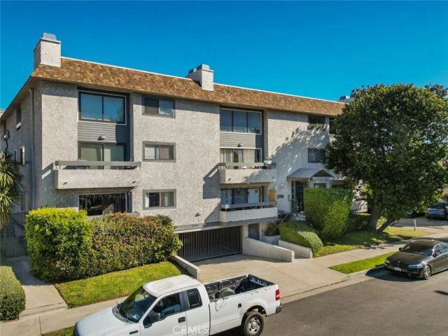 3988 Beethoven Street 9, Los Angeles, CA 90066