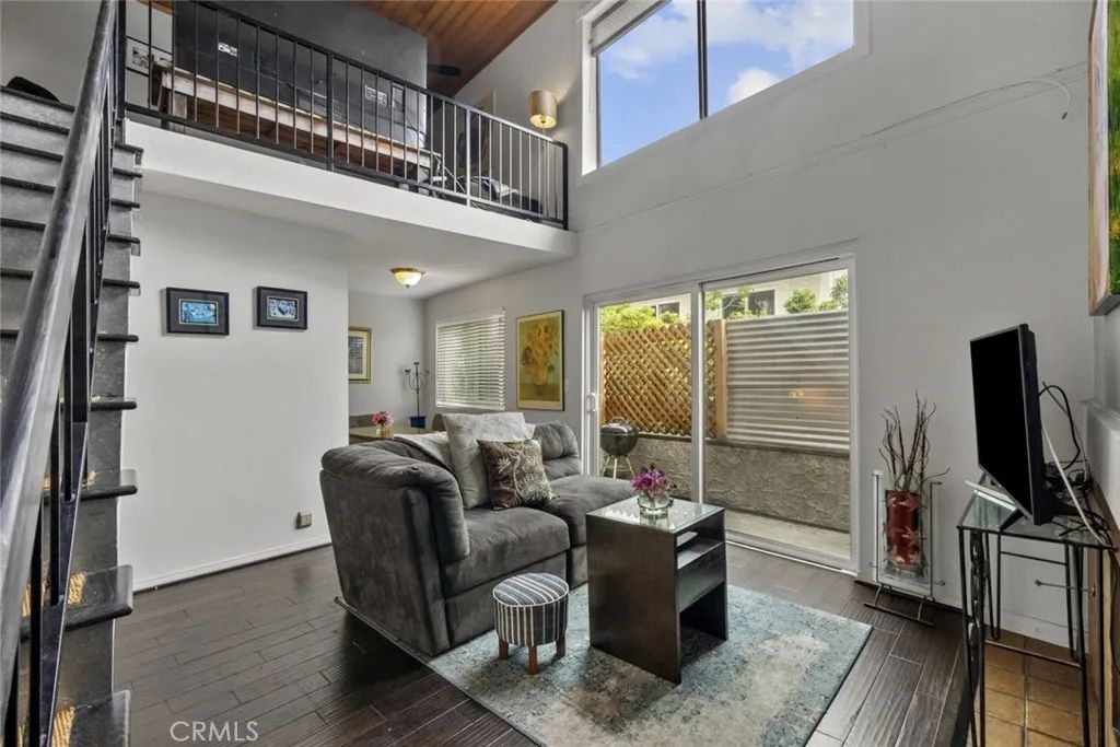3988 Beethoven Street 9, Los Angeles, CA 90066