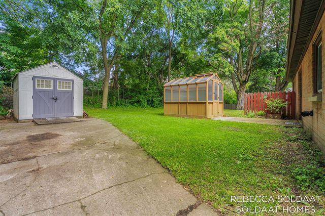 1621 Preston Avenue, Grand Rapids, MI 49504