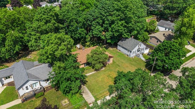 1621 Preston Avenue, Grand Rapids, MI 49504