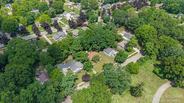 1621 Preston Avenue, Grand Rapids, MI 49504