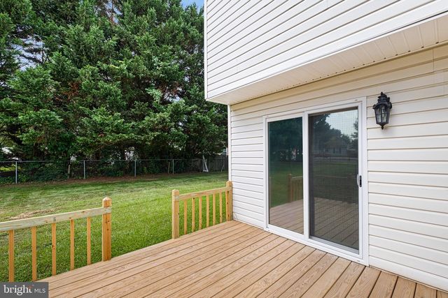 13 IRIS LN, Newark, DE 19702