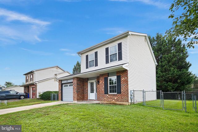13 IRIS LN, Newark, DE 19702