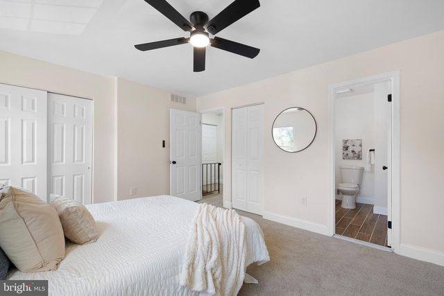 13 IRIS LN, Newark, DE 19702