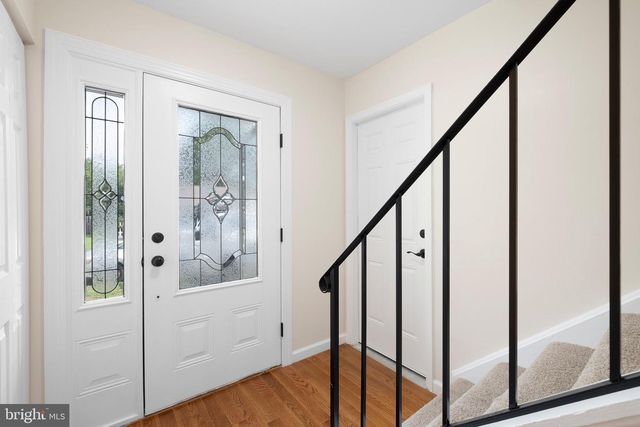 13 IRIS LN, Newark, DE 19702