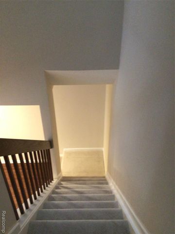 31208 Country Way, Farmington Hills, MI 48331