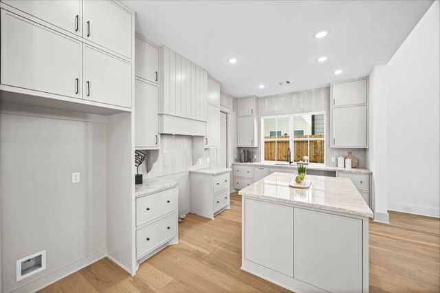 418 Eleanor Street, Houston, TX 77009