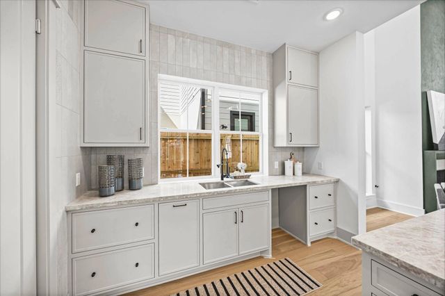 418 Eleanor Street, Houston, TX 77009
