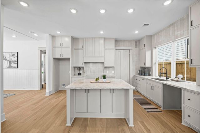 418 Eleanor Street, Houston, TX 77009