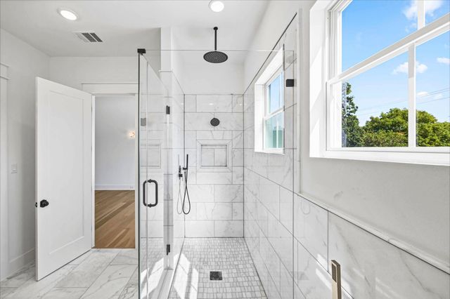 418 Eleanor Street, Houston, TX 77009
