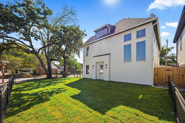 418 Eleanor Street, Houston, TX 77009