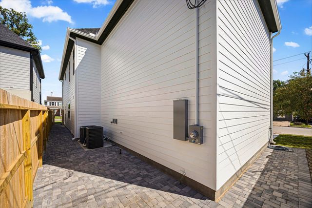 418 Eleanor Street, Houston, TX 77009