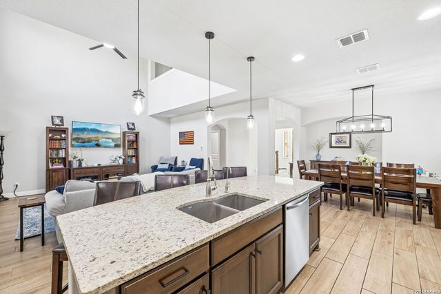 5807 Burro Stone, San Antonio, TX 78253