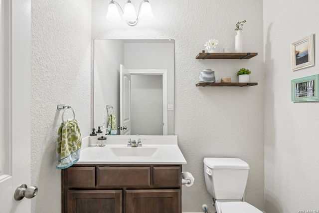 5807 Burro Stone, San Antonio, TX 78253