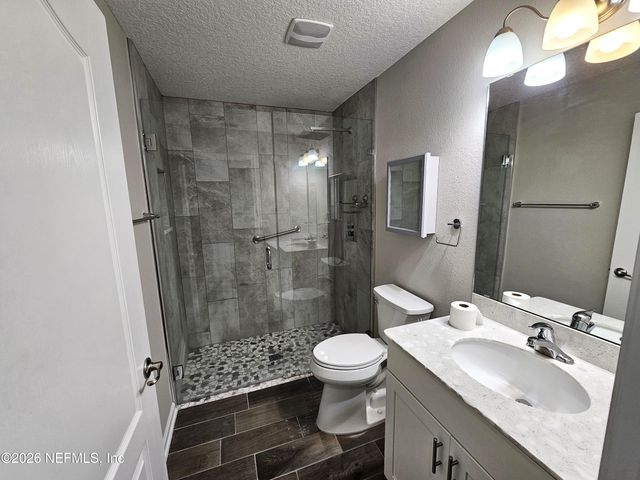 518 VONRON Drive, Jacksonville, FL 32222