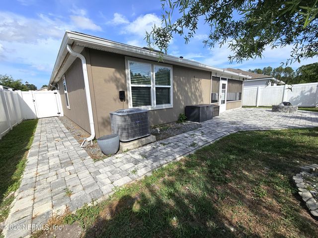 518 VONRON Drive, Jacksonville, FL 32222