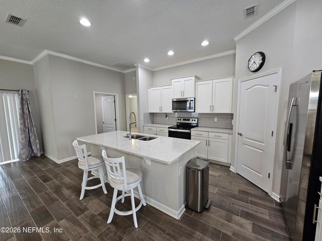 518 VONRON Drive, Jacksonville, FL 32222