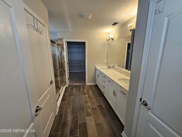 518 VONRON Drive, Jacksonville, FL 32222
