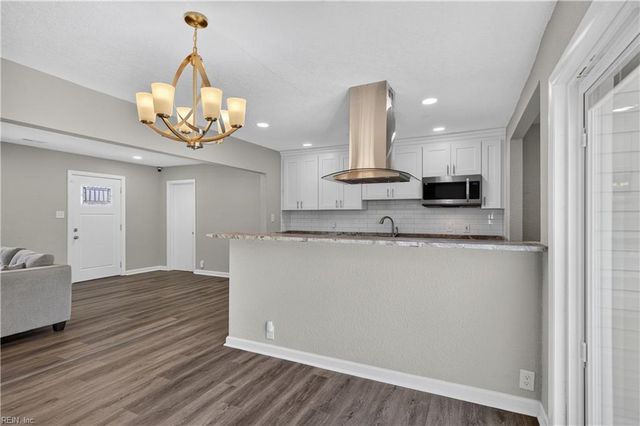 2125 Dean DR, Norfolk, VA 23518