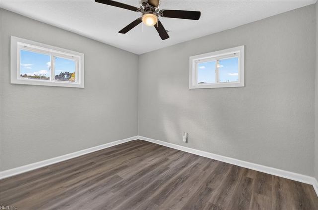2125 Dean DR, Norfolk, VA 23518