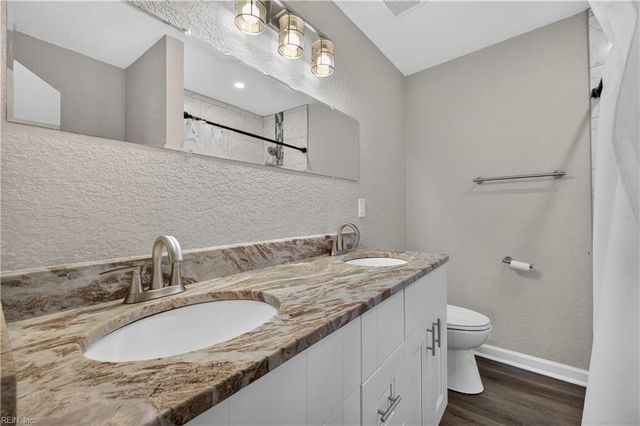 2125 Dean DR, Norfolk, VA 23518