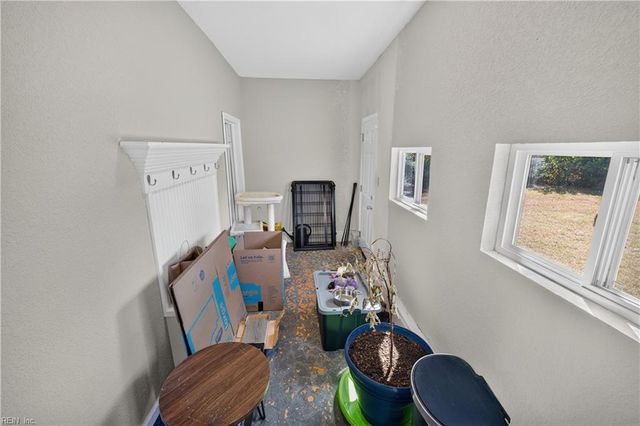 2125 Dean DR, Norfolk, VA 23518