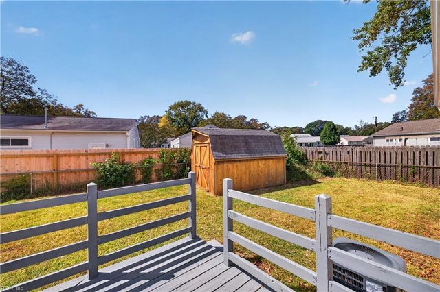 2125 Dean DR, Norfolk, VA 23518