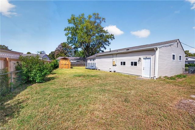 2125 Dean DR, Norfolk, VA 23518
