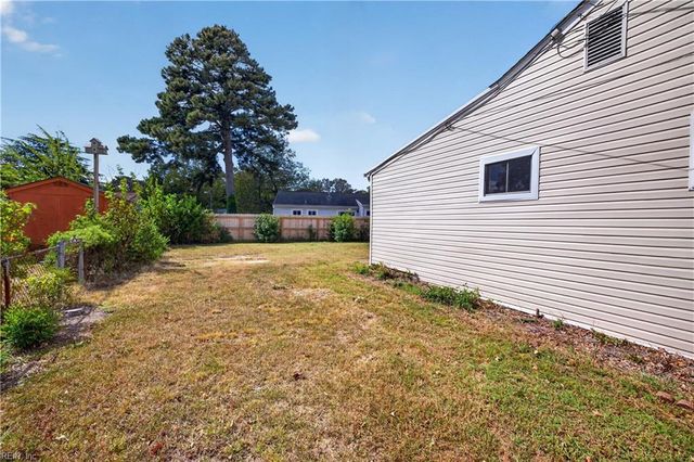 2125 Dean DR, Norfolk, VA 23518