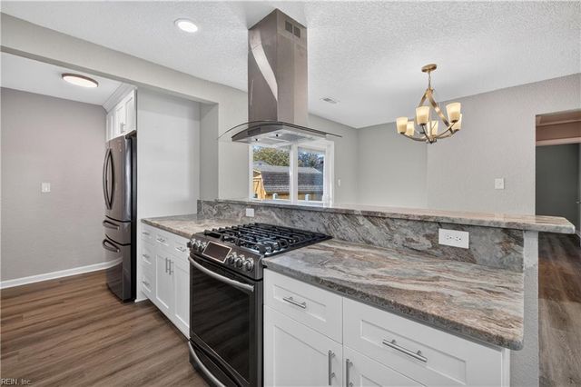 2125 Dean DR, Norfolk, VA 23518