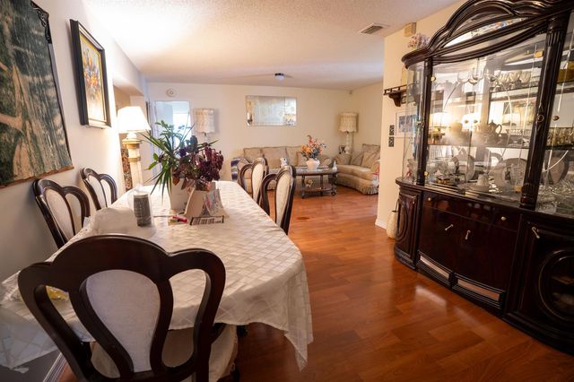 6121 Rainbow Circle, Greenacres, FL 33463