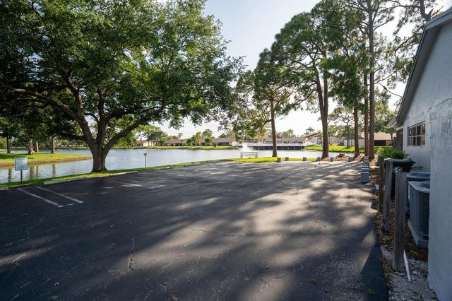 6121 Rainbow Circle, Greenacres, FL 33463